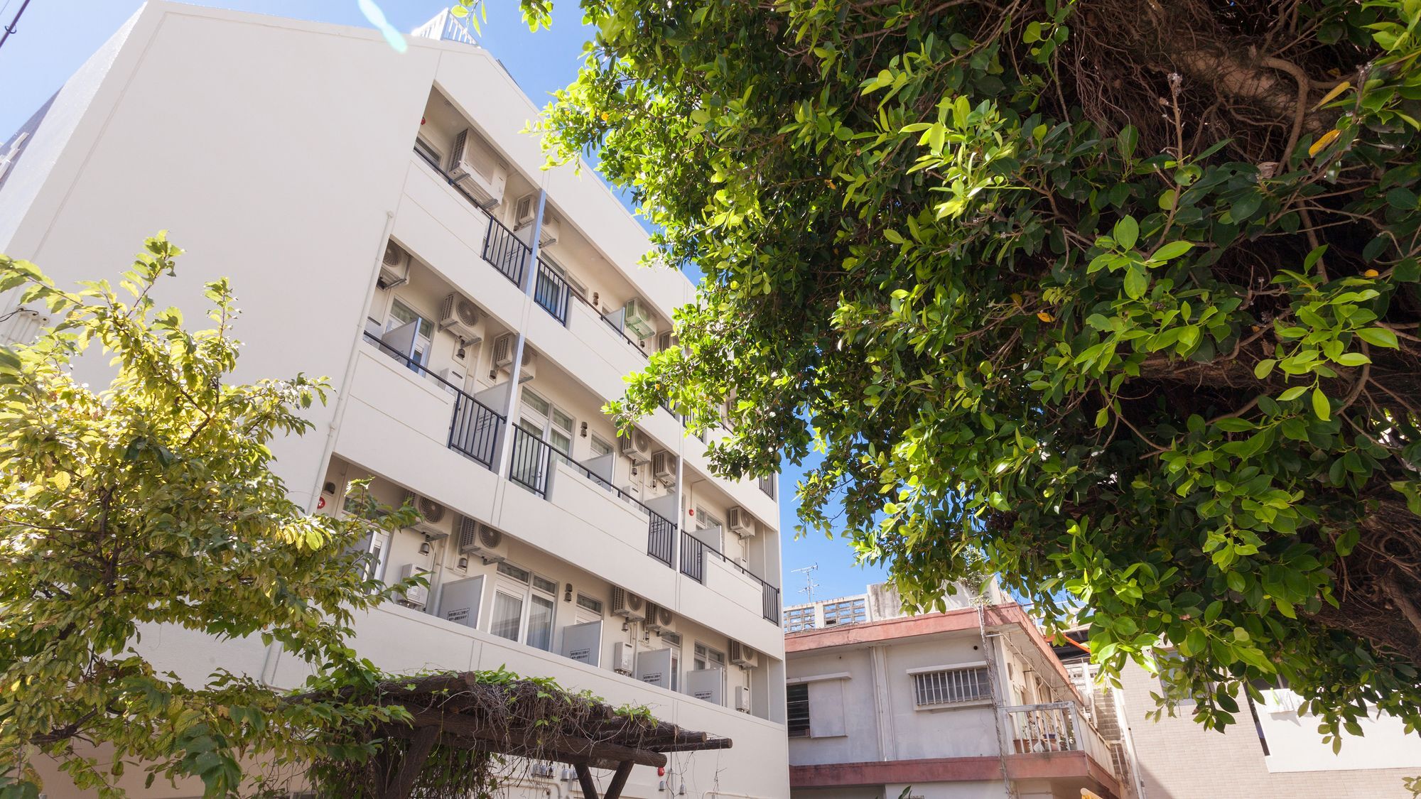 Condominium Resort Naha Living Inn Asahibashi Ekimae Annex Eksteriør bilde
